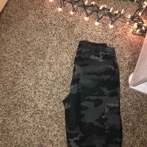 Aritzia Camo Joggers